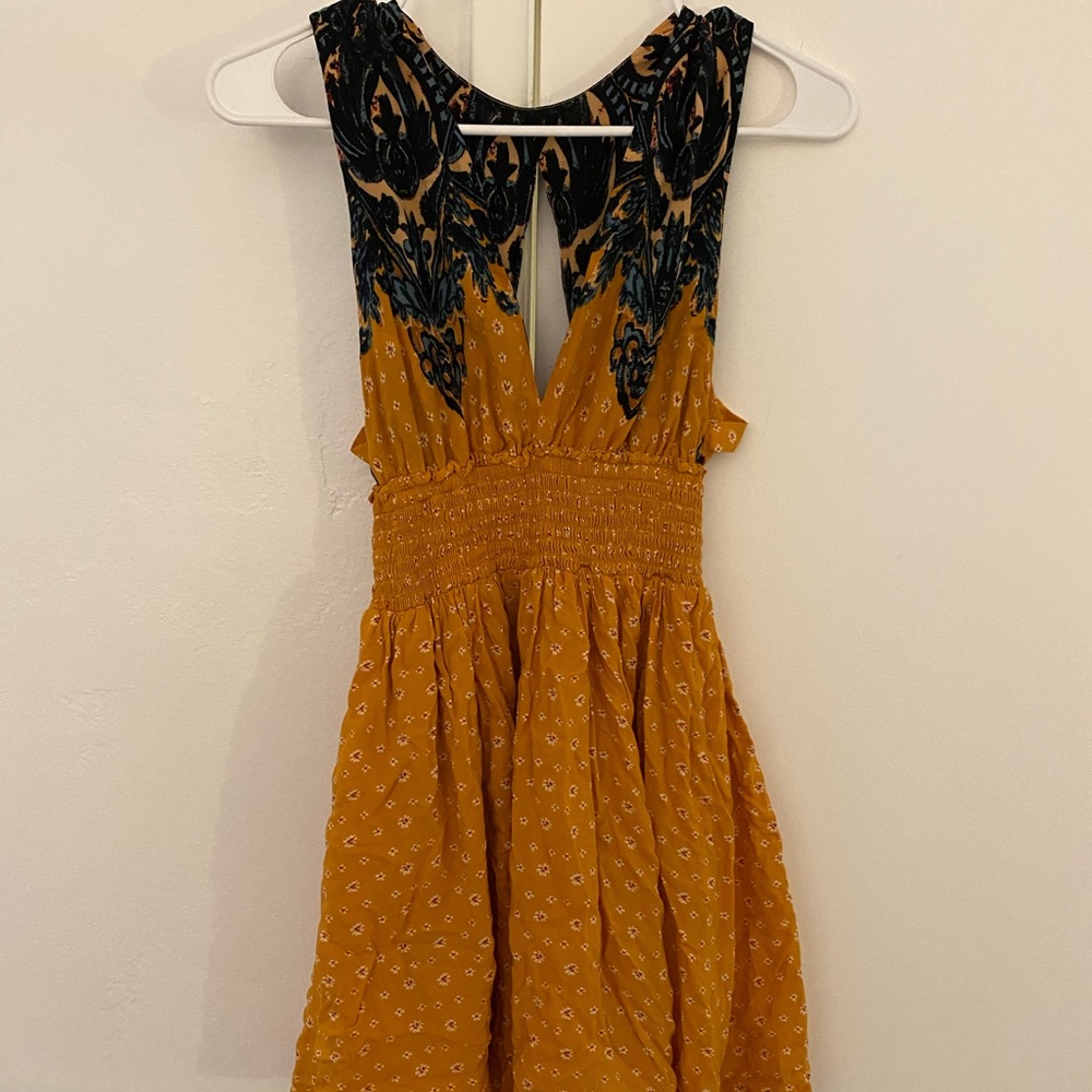 Free people short mustard yellow dress - Picture 5 of 6